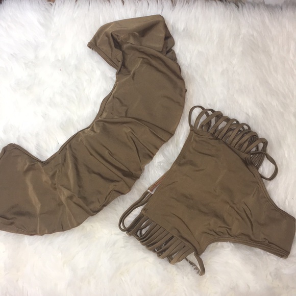 New Listing Cocoa Retro Ruffled Bikini - Picture 3 of 3